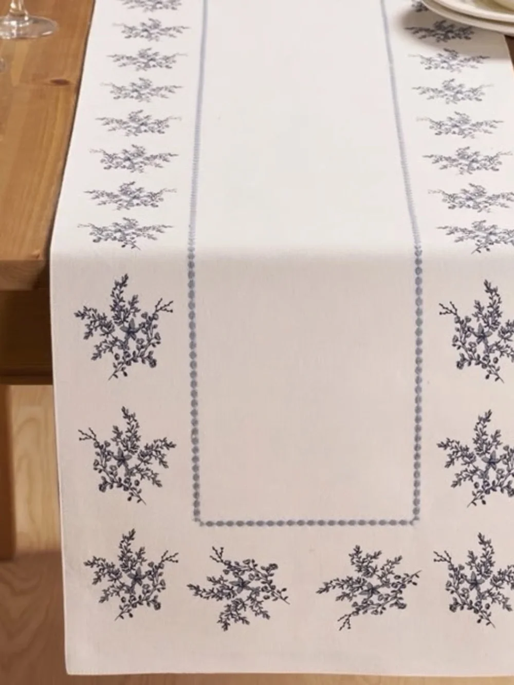 My Texas House Floral Cotton Table Runner, Blue and White, 14